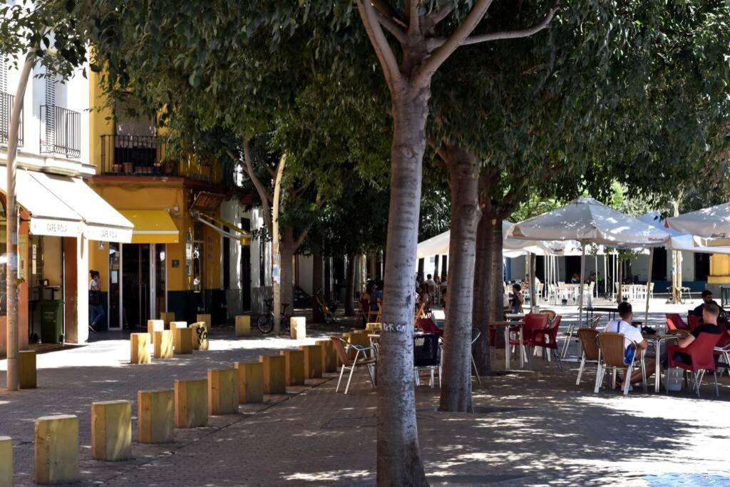 Alameda De Hercules, Gate Of Center * Sevilla